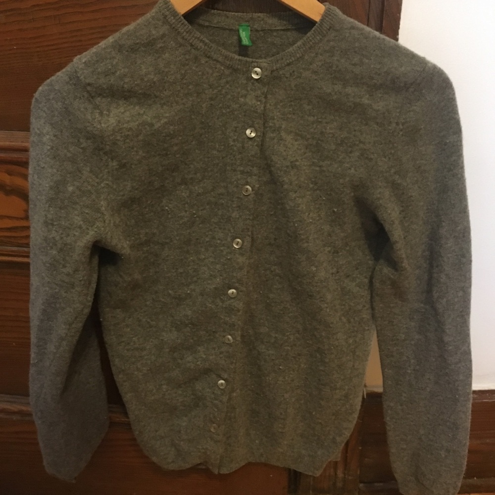 United Colours of Benetton 100% wool cardigan